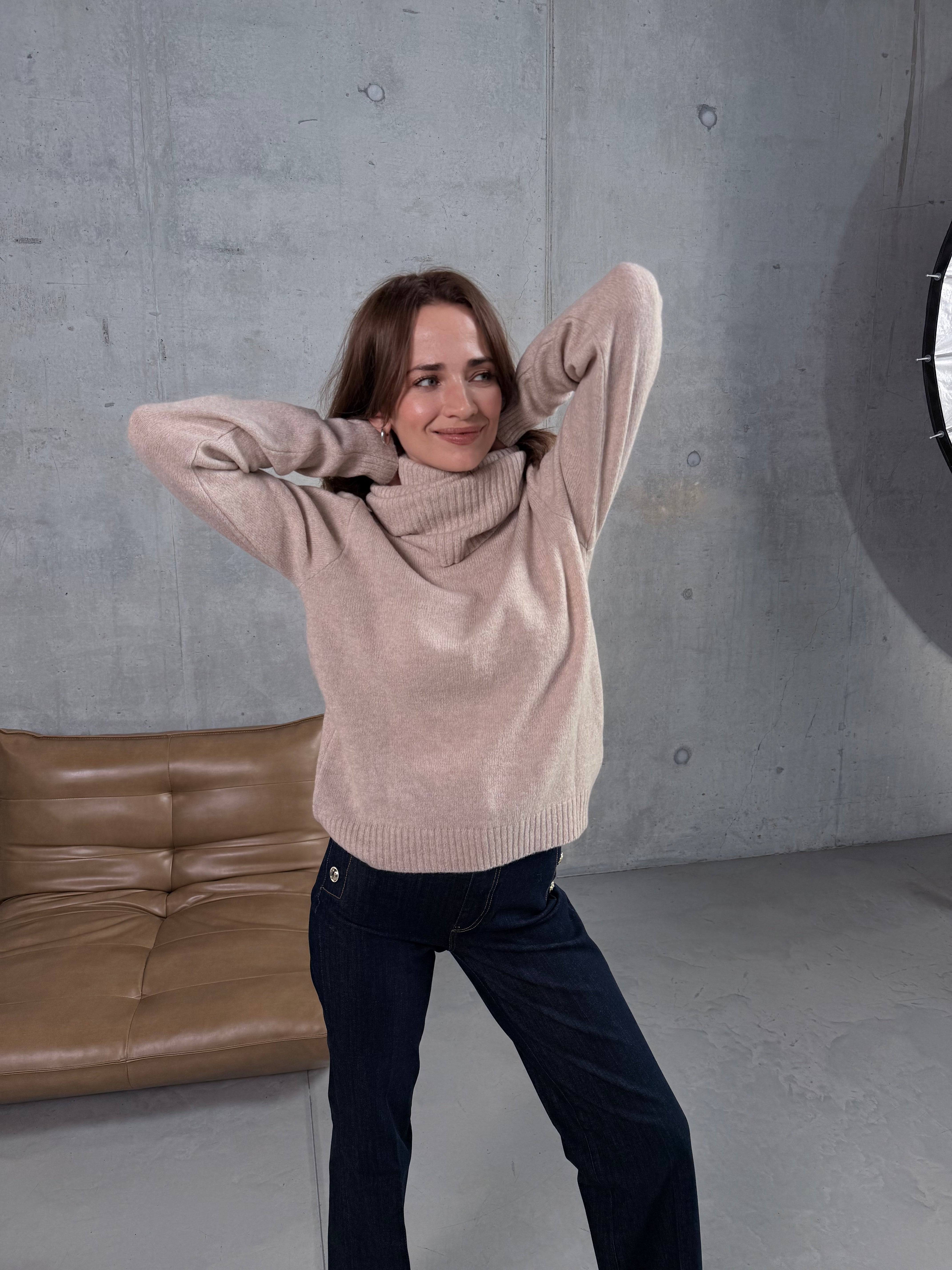Sweter AURELIA beżowy